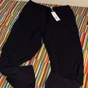 adidas Men's Black double cargo pants size large black new tags super nice